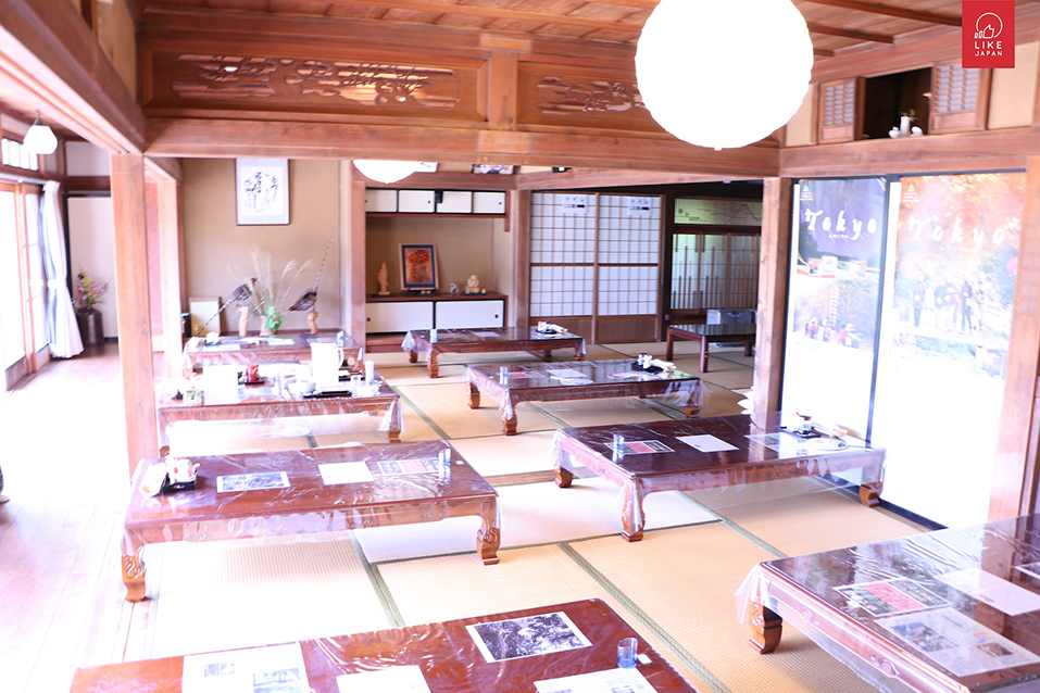 Japanese-style decor
