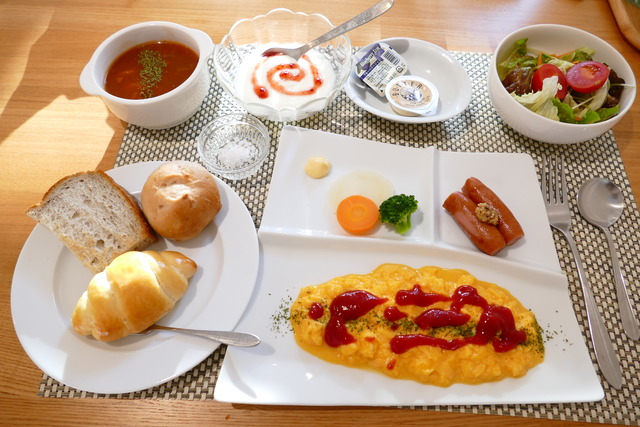 朝食