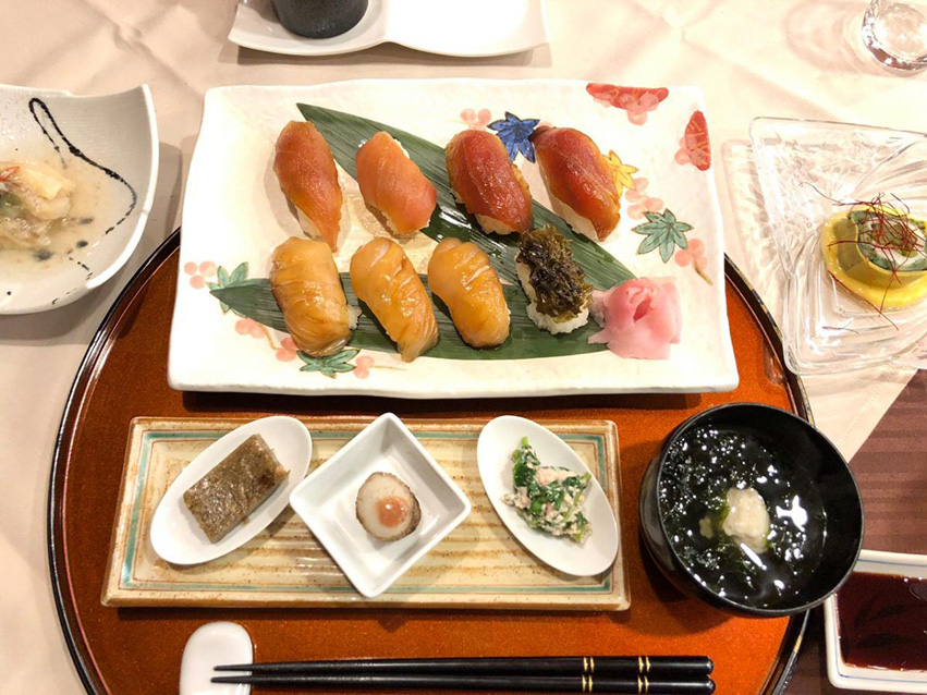 夕食
