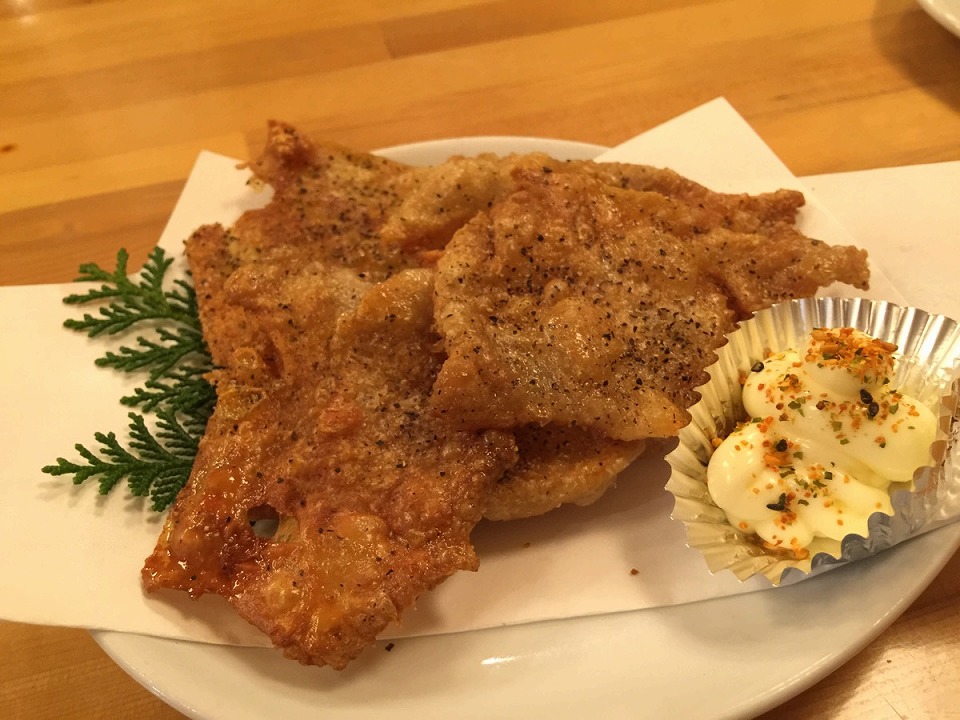 焼鳥 大三　鳥皮のパリパリ焼き