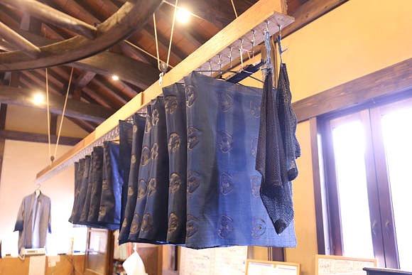 灰汁醗酵建ての藍染