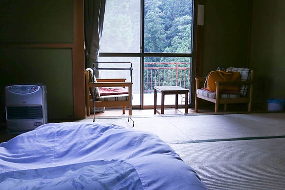 駒鳥山荘の室内