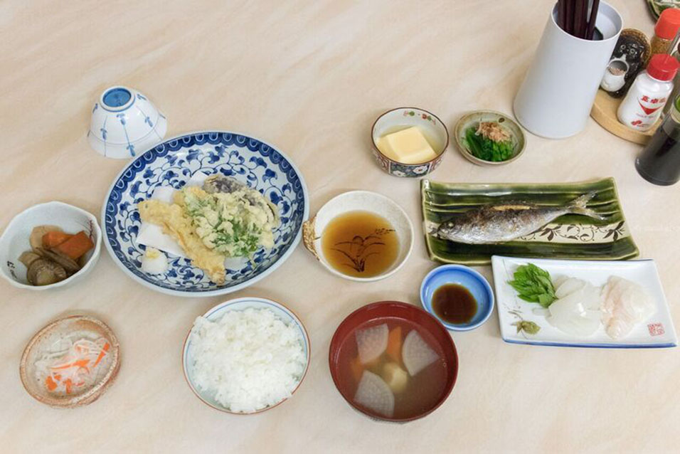 夕食