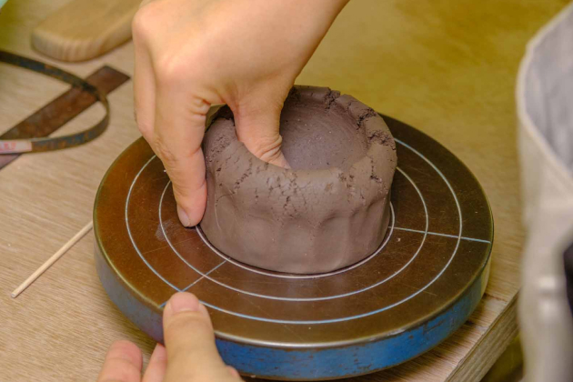 写真のサイズぐらいの作品なら2～3個は作れる