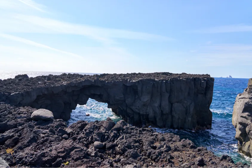 メガネ岩