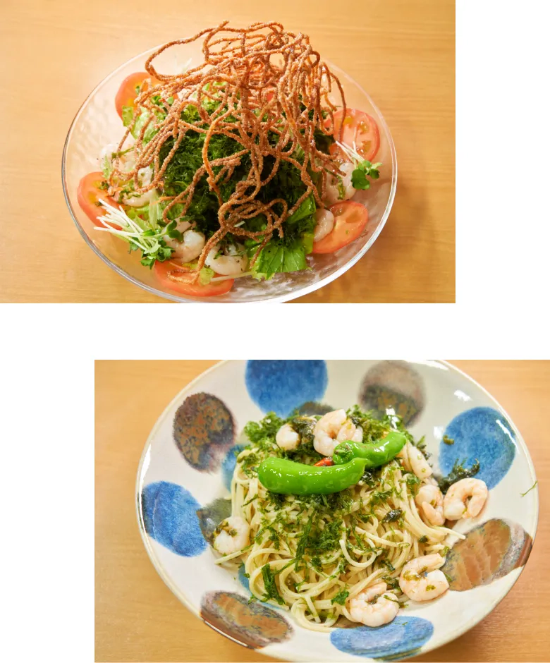 岩のりのパリパリサラダと唐辛子のペペロンチーノ