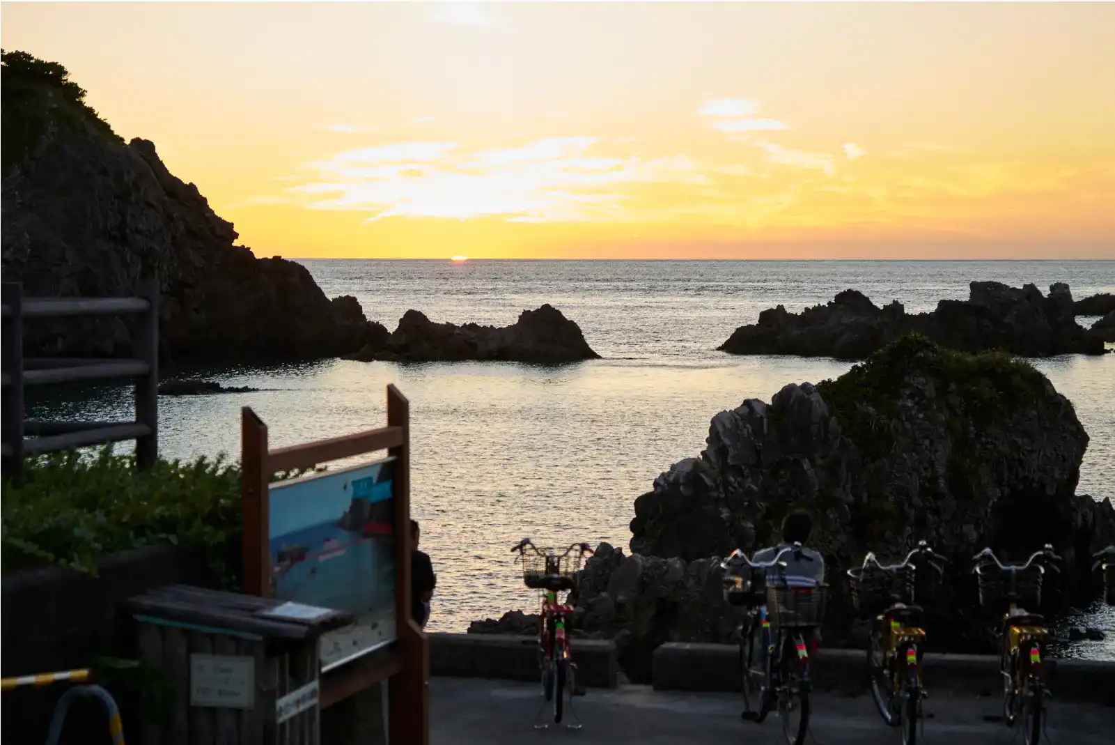 大浦海水浴場での式根島随一の夕日