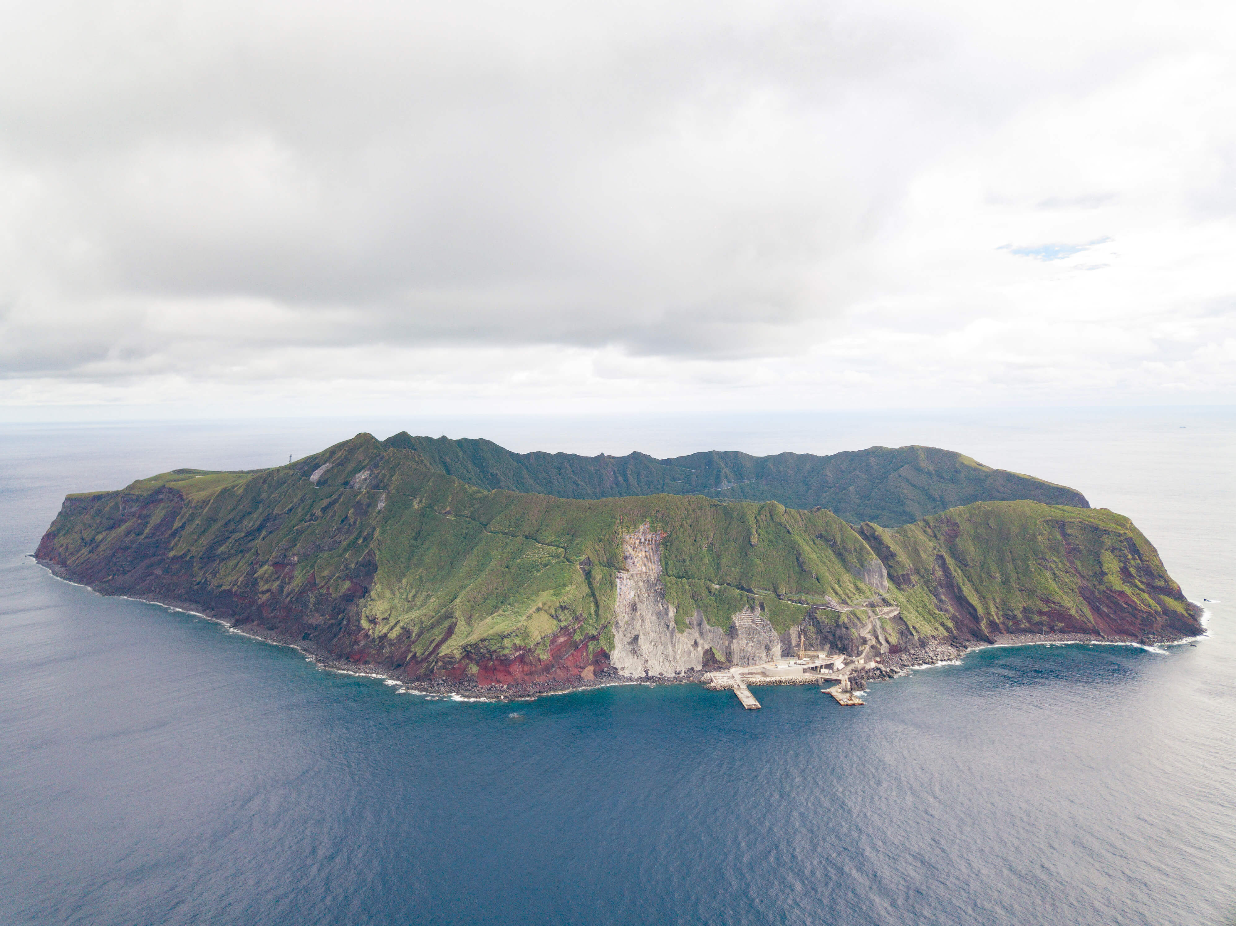 青ヶ島全体の風景