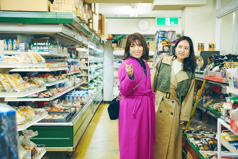 店内をくまなく散策。